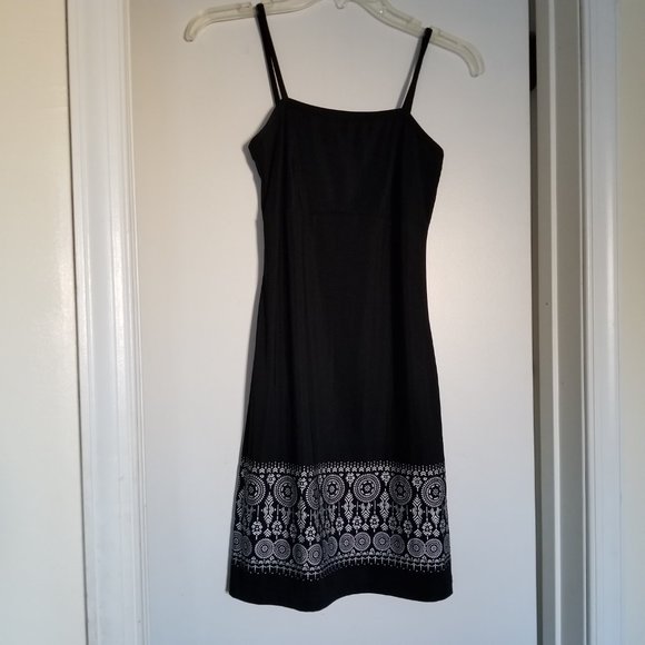 City Triangles Black Strap Sundress with white embroidery on the bottom (size s) - Picture 3 of 5